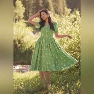 JessaKae Juniper Dress in Cool Green - Medium